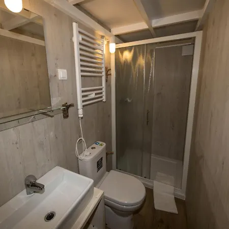 بيت للعطل Luxury Romantic Glamping Tent At Mala Nedelja, Slovenia Mala Nedelja